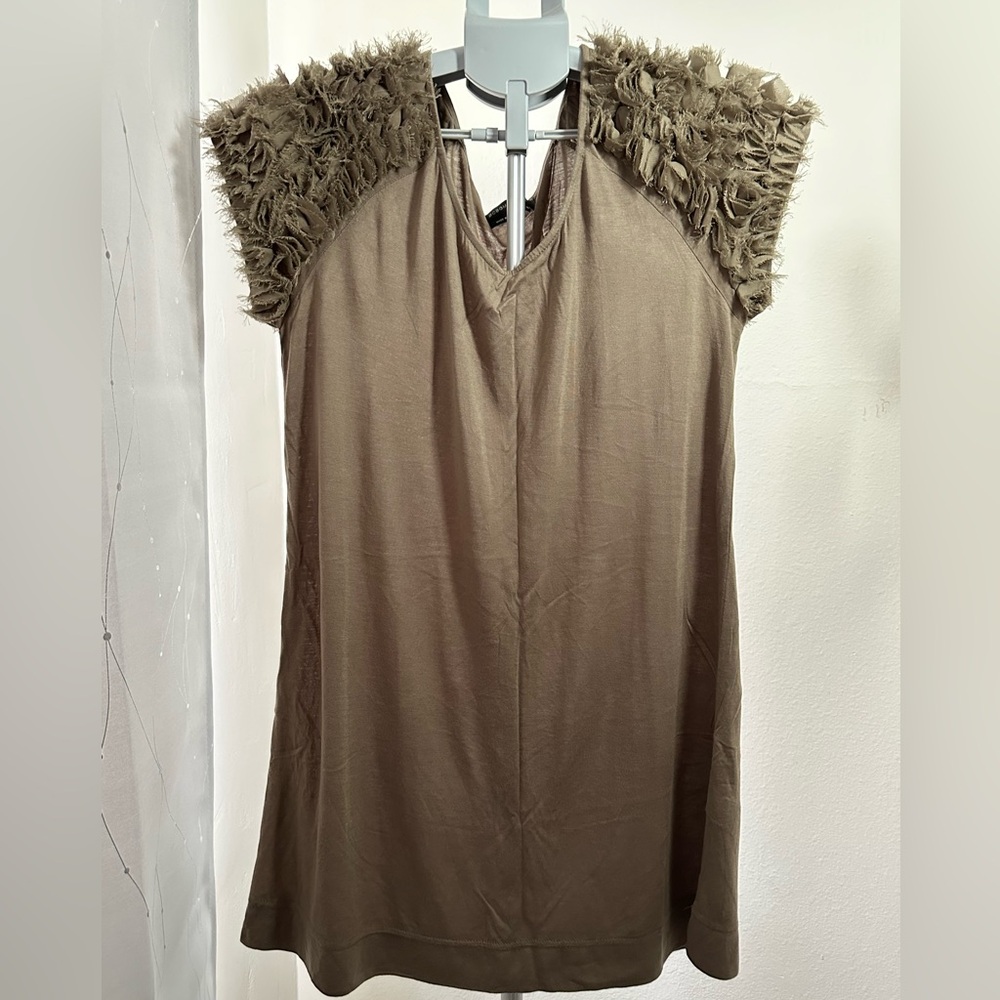 BCBG Women’s Shirt with Ruffled sleeves, Taupe XL